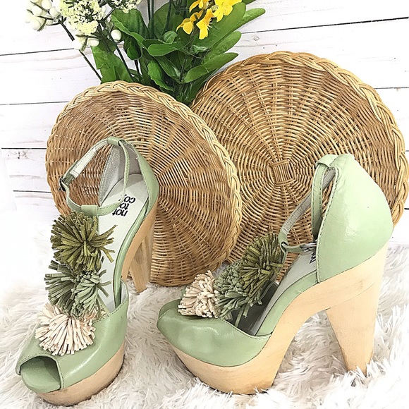 not too coy Shoes - ⬇️$50 Not Too Coy Green Floral Wood Heels Size 9
